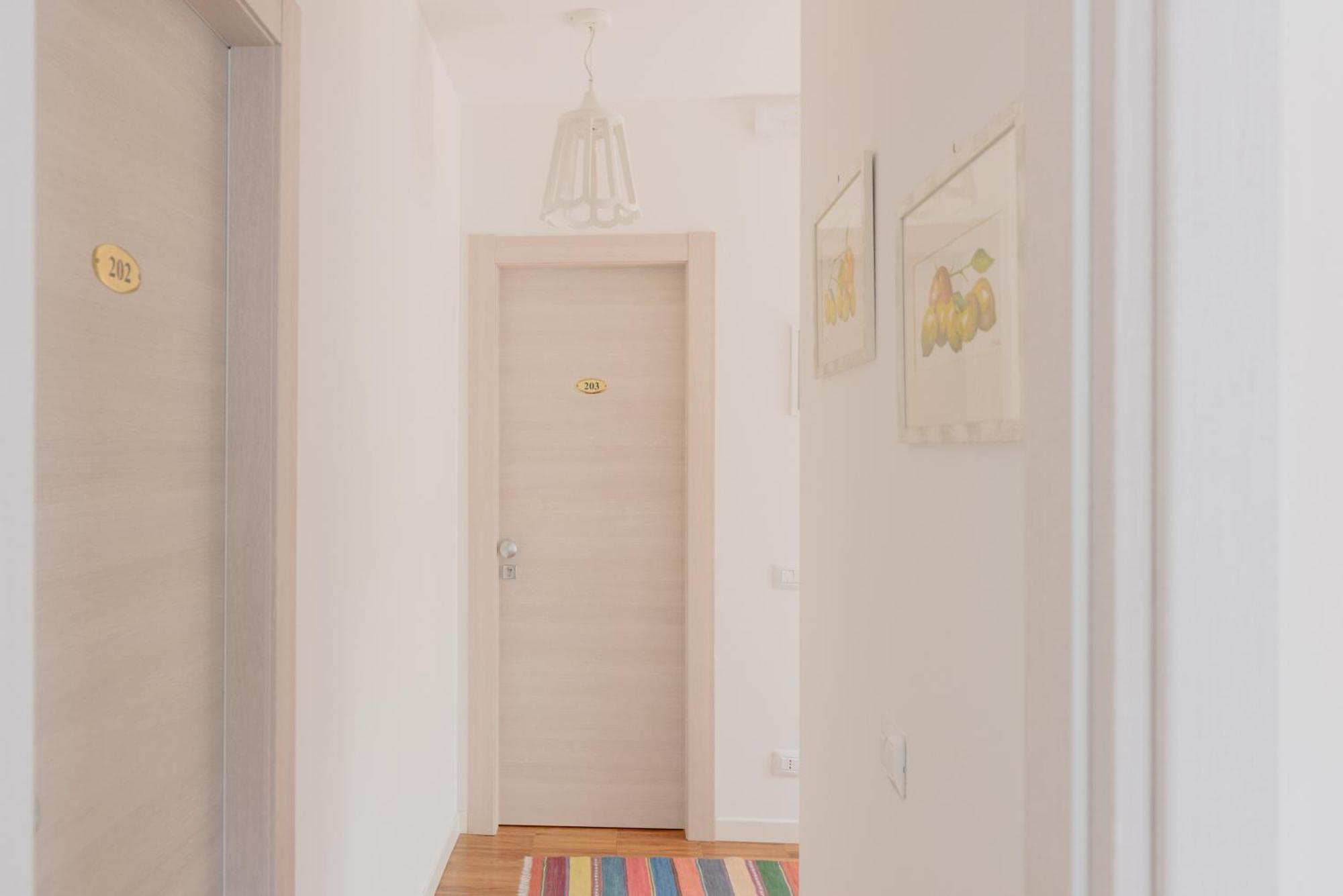 Fiordarancio Room Rental مونتيروسّو ال ماري المظهر الخارجي الصورة